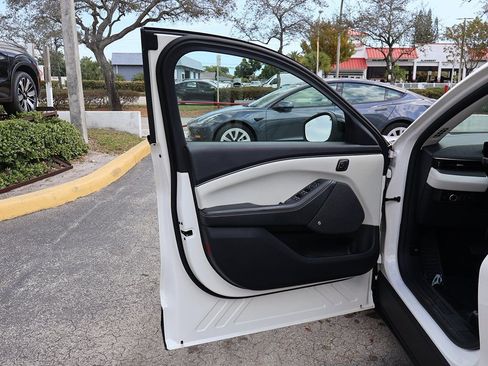 Used 2024 Ford Mustang Mach-E Premium image 23