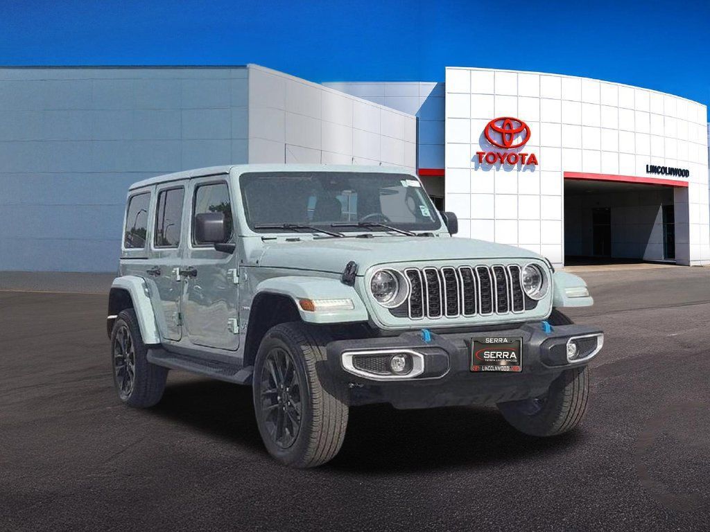 Used 2024 Jeep Wrangler Unlimited Sahara w/ Technology Group AWD/4WD image 8