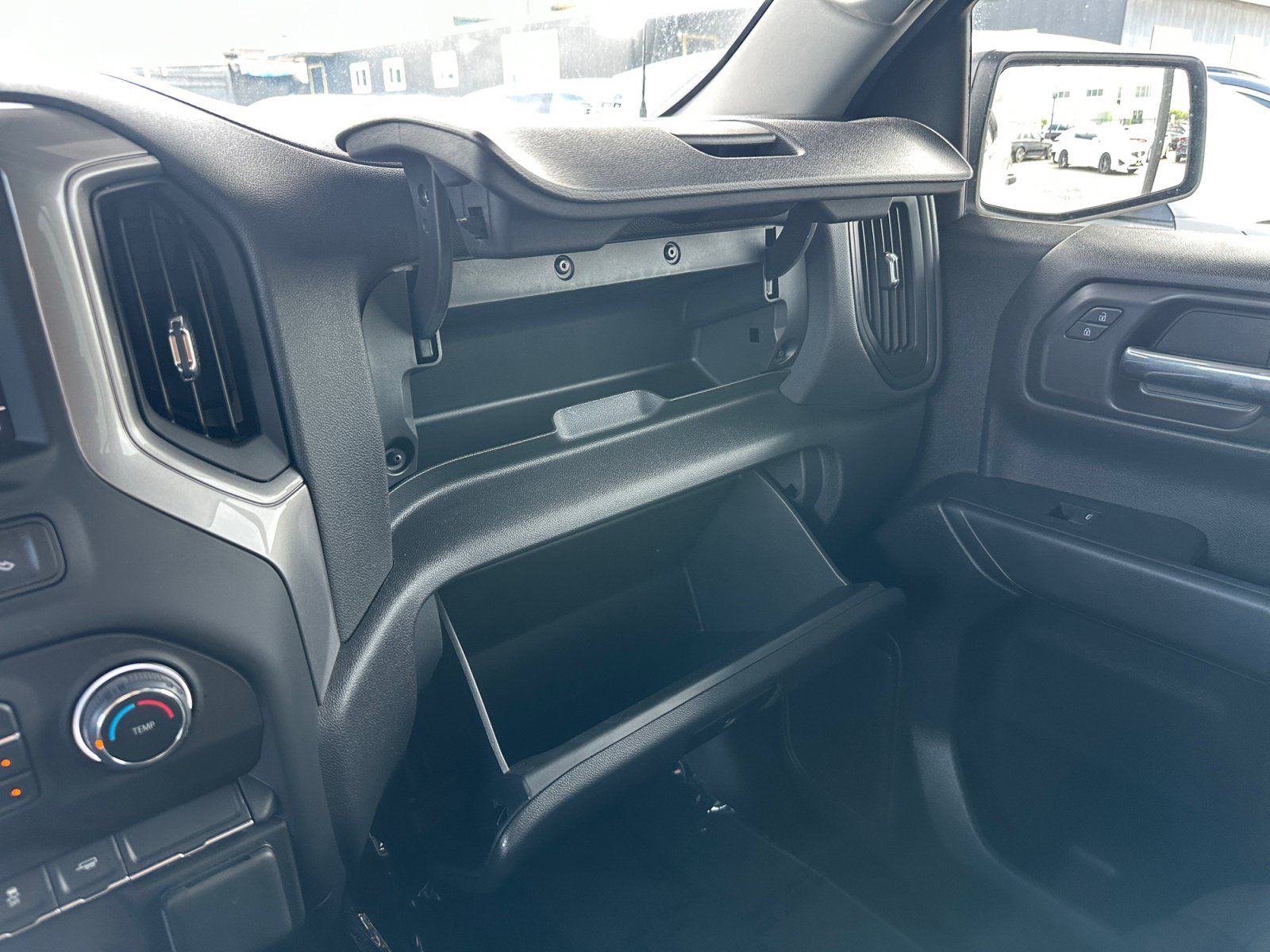 Used 2025 Chevrolet Silverado 1500 Custom RWD image 23