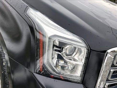 Used 2019 GMC Yukon XL SLT image 27