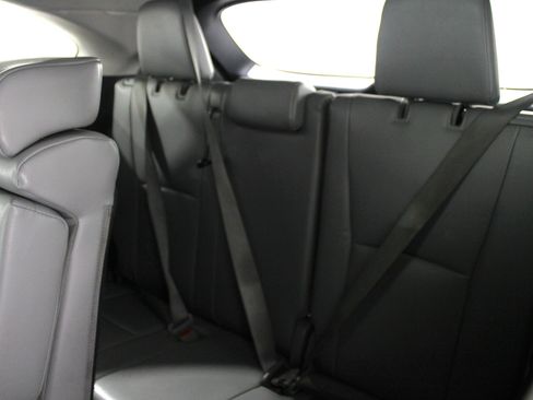 Used 2022 Toyota Highlander XLE image 22