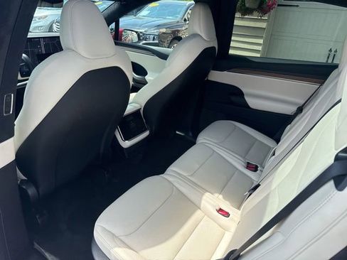 Used 2024 Tesla Model X AWD/4WD image 14