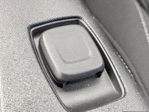 Used 2022 Chevrolet Camaro LT RWD image 24
