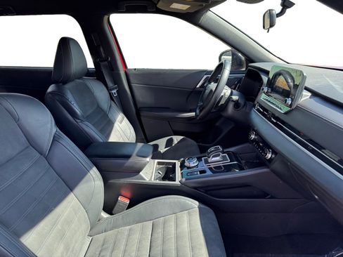 Used 2023 Mitsubishi Outlander SE Black Edition image 17