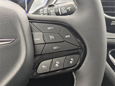 New 2026 Chrysler Pacifica Limited w/ S Appearance Package image 27