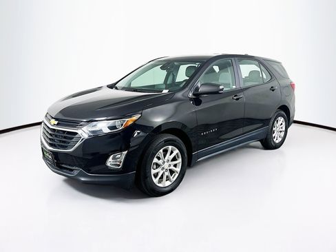 Used 2020 Chevrolet Equinox LS image 3