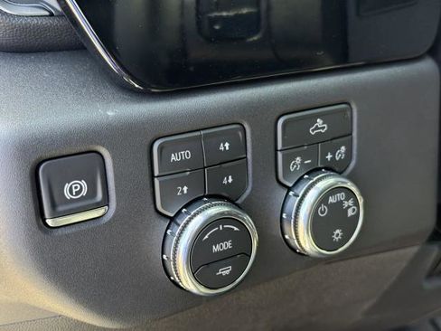 New 2026 GMC Sierra 1500 SLE image 22