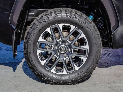 Used 2023 Toyota Tundra Limited w/ TRD Off-Road Package AWD/4WD image 12