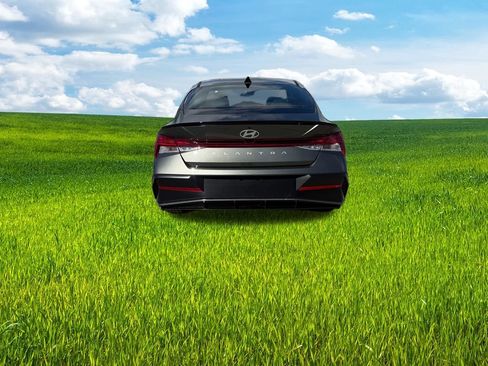 New 2026 Hyundai Elantra SEL Sport Premium FWD image 7