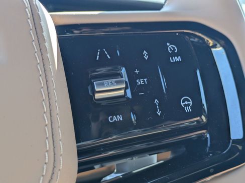 New 2026 Land Rover Range Rover Sport Dynamic SE image 18