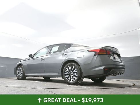 Used 2024 Nissan Altima 2.5 SV image 56