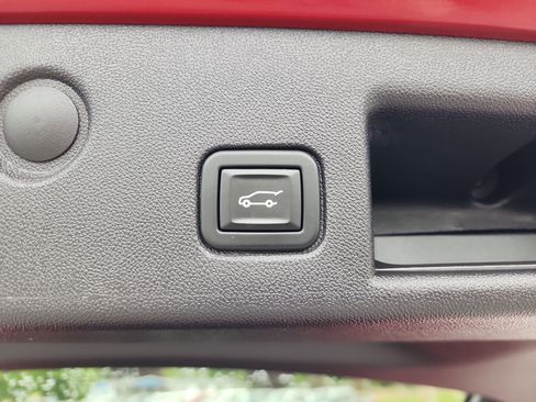 Used 2023 Chevrolet Equinox LT AWD/4WD image 30