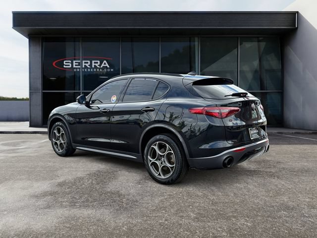 Used 2023 Alfa Romeo Stelvio Ti AWD/4WD image 3