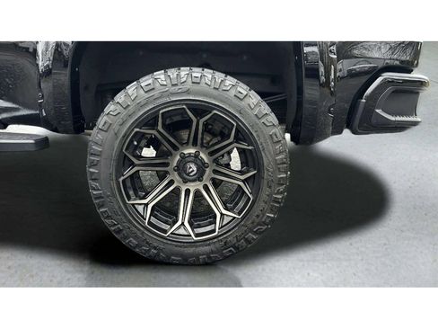 Used 2022 GMC Sierra 1500 Denali w/ Technology Package image 25