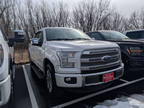 Used 2016 Ford F150 Platinum w/ Equipment Group 701A Luxury image 3