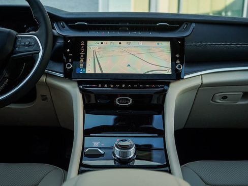 New 2026 Jeep Grand Cherokee L Limited image 18