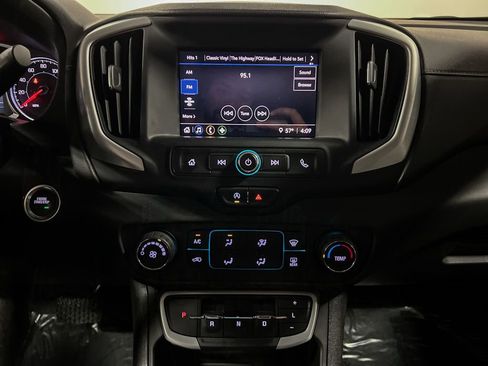 Certified 2022 GMC Terrain SLE image 15