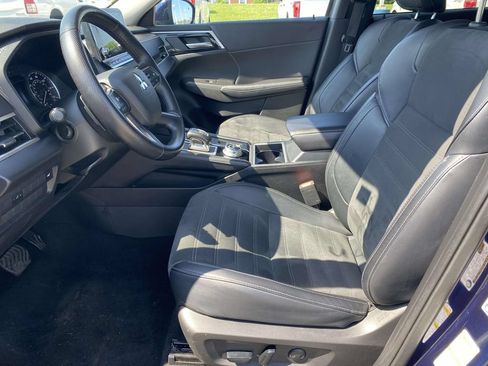 Used 2024 Mitsubishi Outlander SE FWD image 15