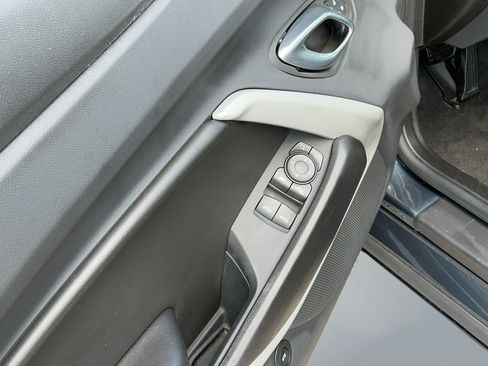Used 2023 Chevrolet Camaro LT RWD image 18