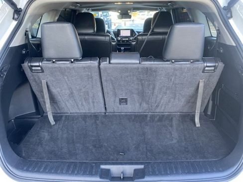 Used 2023 Toyota Highlander XSE image 22