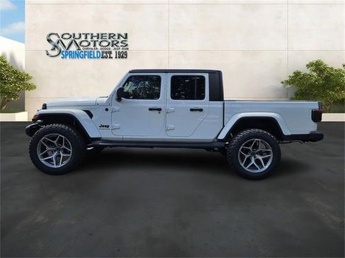 New 2024 Jeep Gladiator Sport image 2