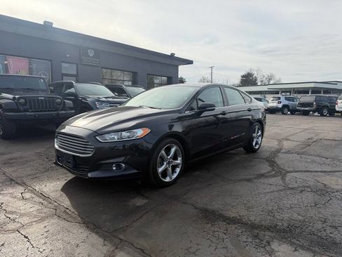 Used 2013 Ford Fusion SE image 1