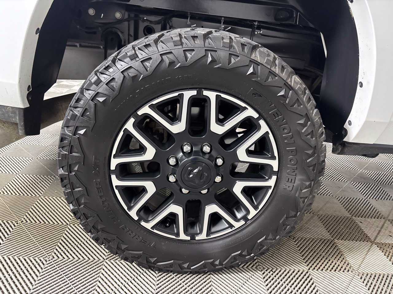 Used 2024 RAM 2500 Limited AWD/4WD image 31