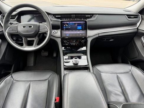 Used 2023 Jeep Grand Cherokee L Limited image 11