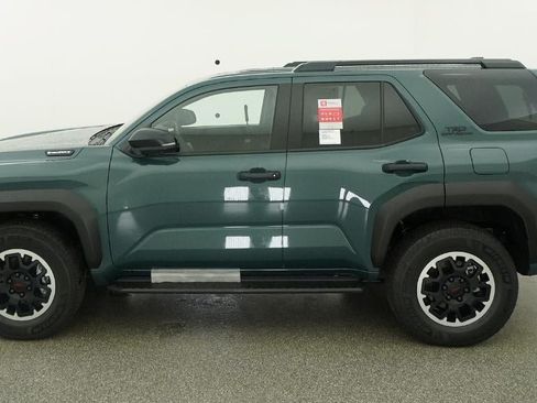 New 2026 Toyota 4Runner TRD Off-Road Premium AWD/4WD image 3
