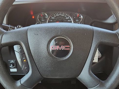 Used 2021 GMC Savana 3500 Extended w/ Power Convenience Package RWD image 24