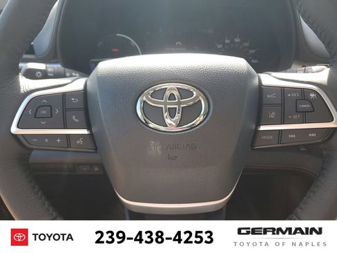 New 2026 Toyota Sienna XLE FWD image 22