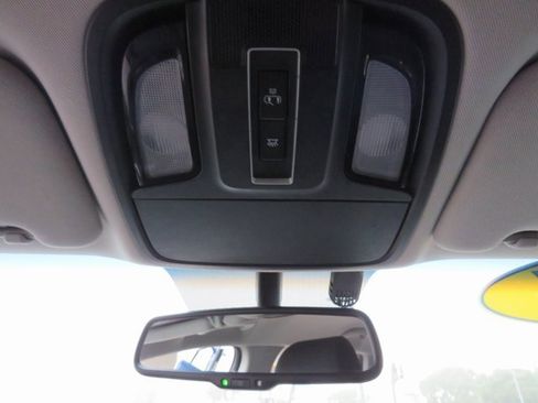 Used 2017 Kia Sorento LX w/ LX Convenience Package image 31