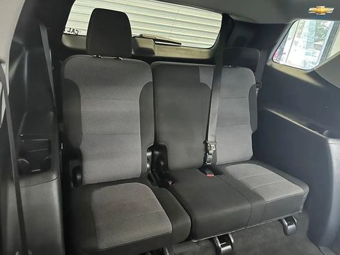 Used 2020 Chevrolet Traverse LT image 19