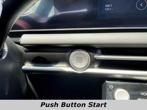 Used 2025 Hyundai Tucson SEL AWD/4WD image 38