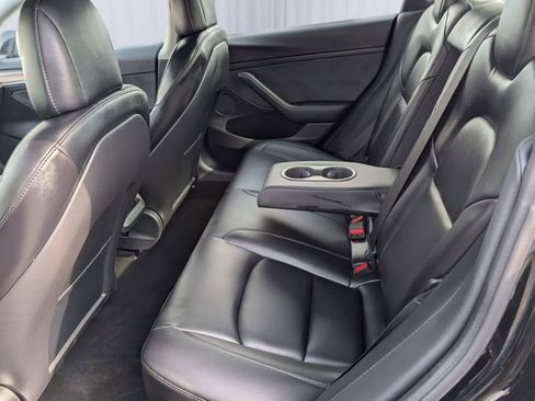 Used 2022 Tesla Model 3 image 12