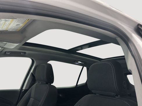 Used 2023 GMC Terrain SLE w/ Driver Convenience Package image 20