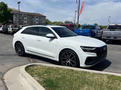 Used 2021 Audi Q8 Prestige w/ Prestige Package AWD/4WD image 5