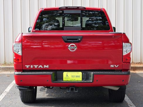 Used 2021 Nissan Titan SV w/ SV Convenience Package RWD image 44