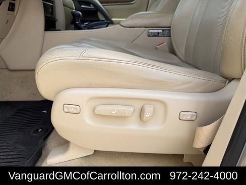 Used 2020 Lexus LX 570 4WD w/ Luxury Package image 30