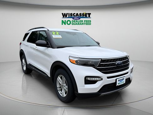 Certified 2022 Ford Explorer XLT w/ Equipment Group 202A AWD/4WD image 1