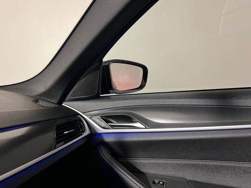 Used 2021 BMW 540i w/ M Sport Package image 27