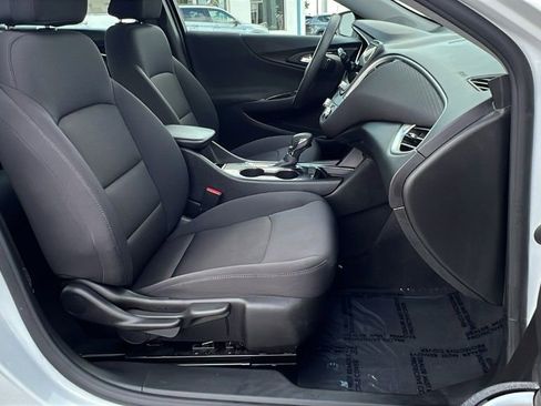 Used 2022 Chevrolet Malibu LS image 9