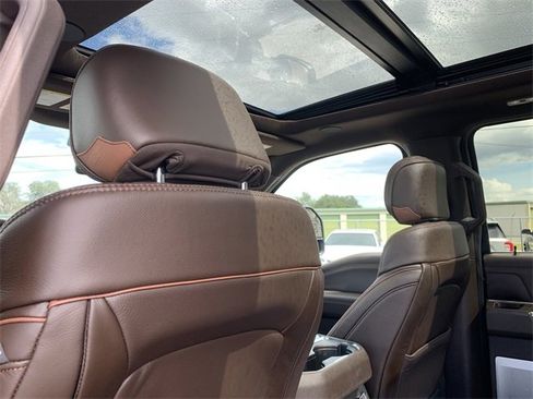 Used 2025 Ford F350 King Ranch w/ FX4 Off-Road Package image 19