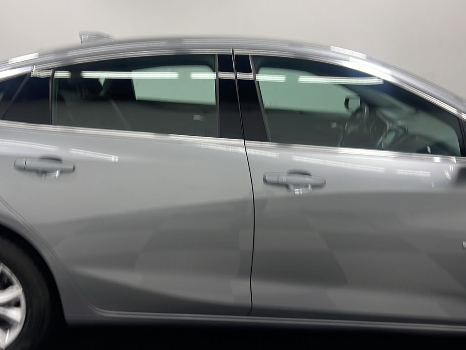 Used 2025 Chevrolet Malibu LT FWD image 19