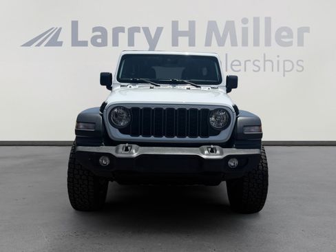Used 2024 Jeep Wrangler Unlimited Sport AWD/4WD image 8