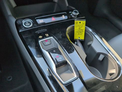 New 2025 Audi A6 e-tron Premium Plus image 16