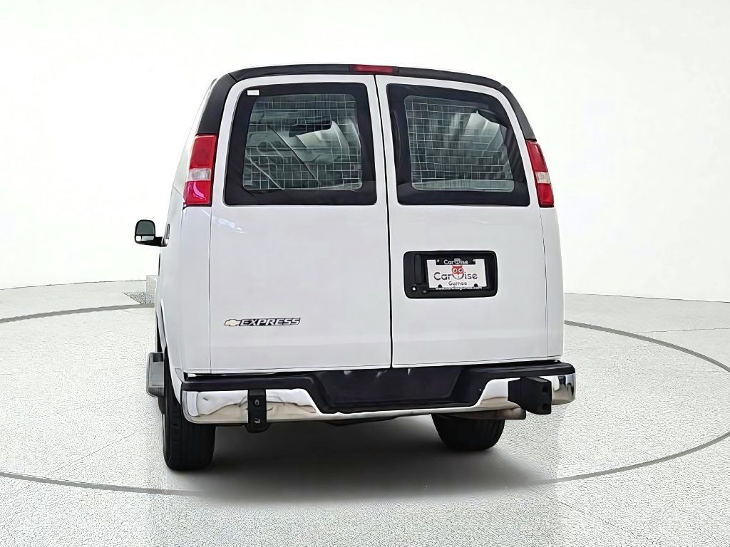 Used 2020 Chevrolet Express 2500 w/ Driver Convenience Package RWD image 5