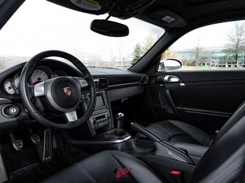 Used 2005 Porsche 911 Carrera S image 31