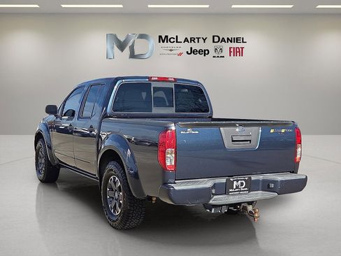 Used 2016 Nissan Frontier Desert Runner image 4