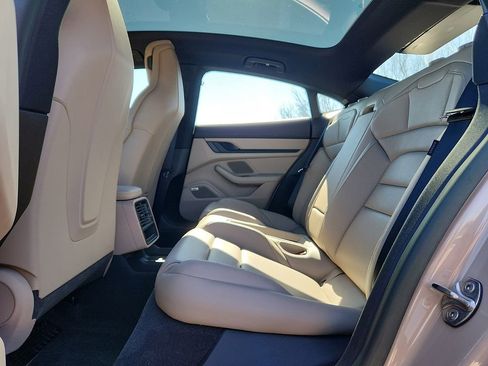 Certified 2022 Porsche Taycan image 11